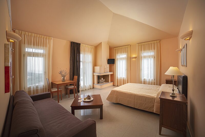 Doubles — Room 33 — Deluxe • King size bed